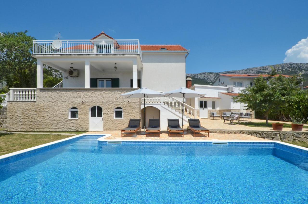 Holiday Home Nevera Kaštela Екстериор снимка