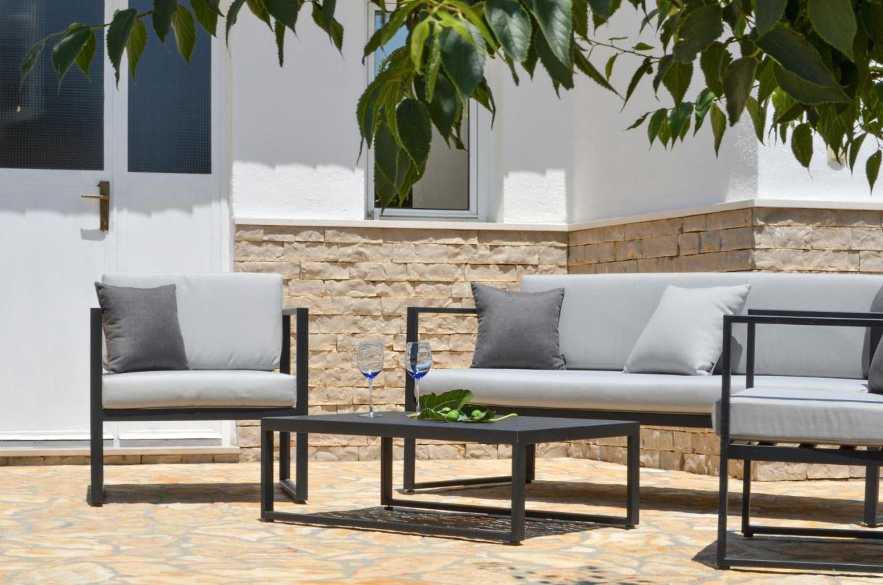 Holiday Home Nevera Kaštela Екстериор снимка
