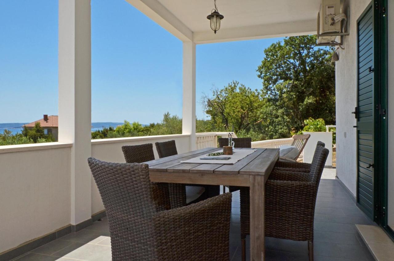 Holiday Home Nevera Kaštela Екстериор снимка