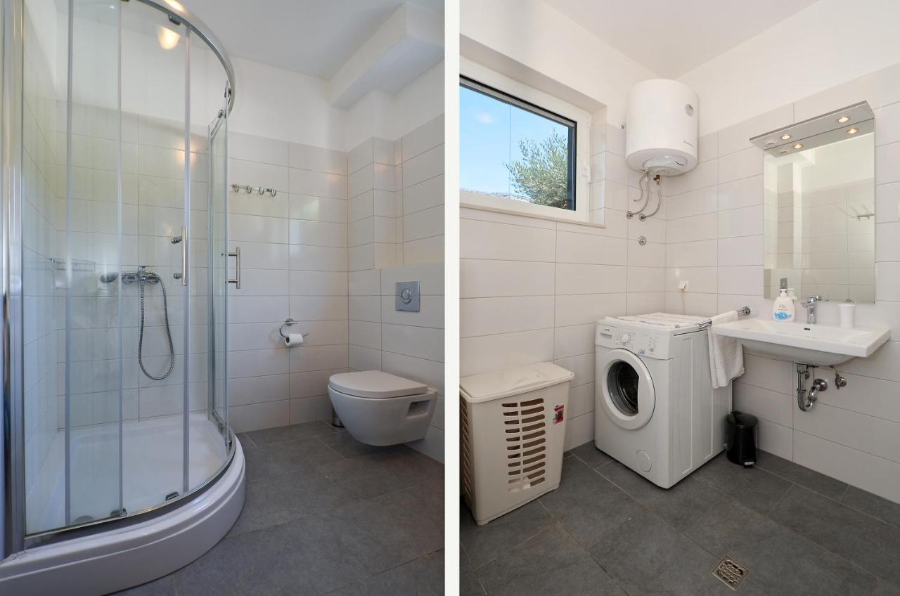 Holiday Home Nevera Kaštela Екстериор снимка