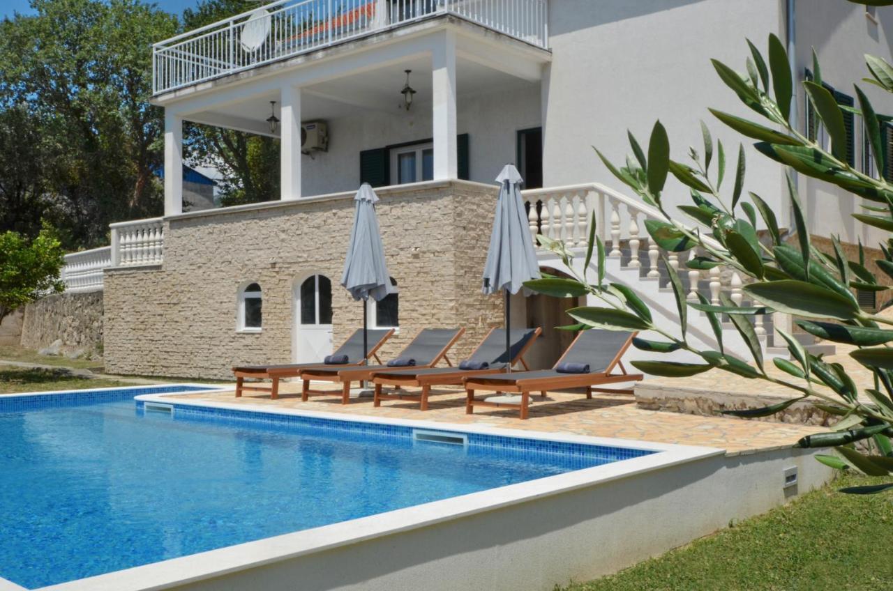 Holiday Home Nevera Kaštela Екстериор снимка